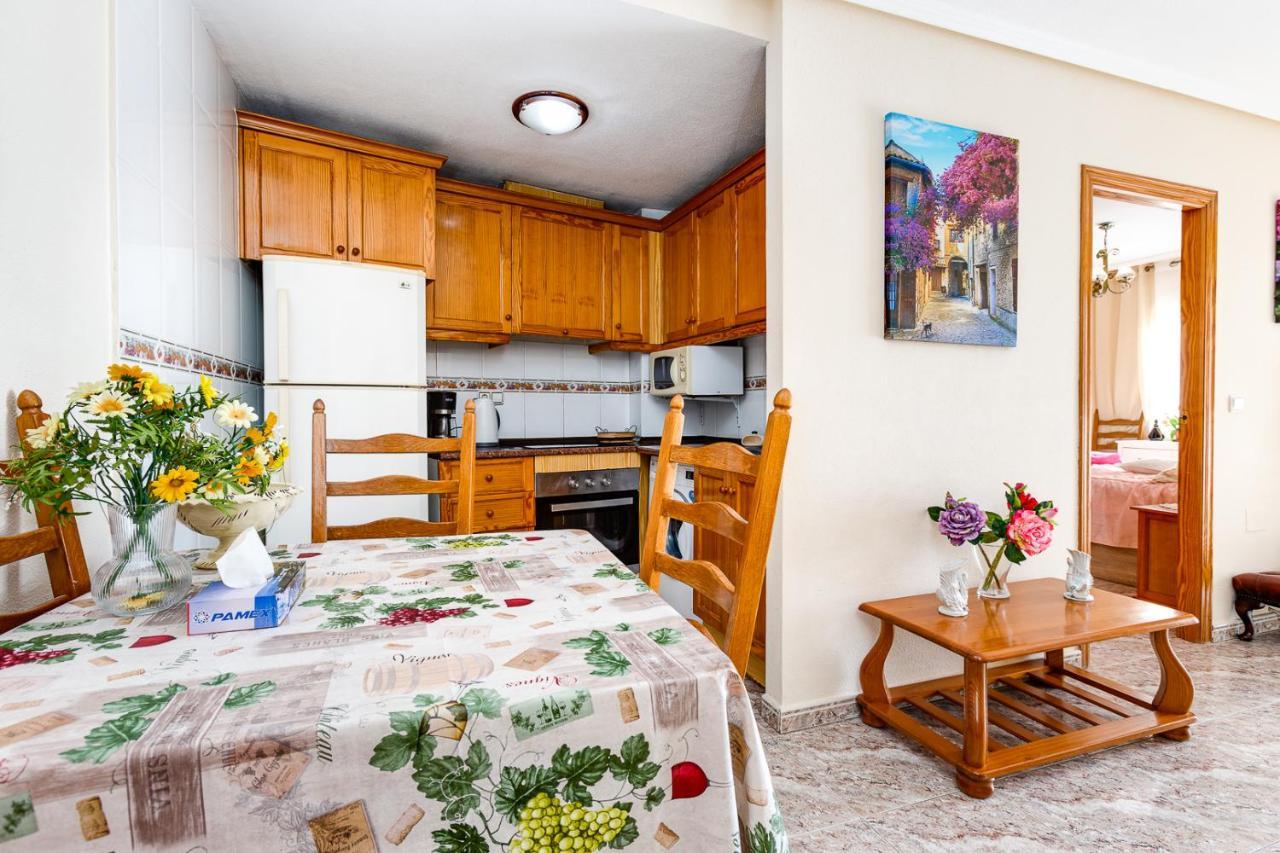 Apartament Caballero De Rodas Torrevieja Exterior foto