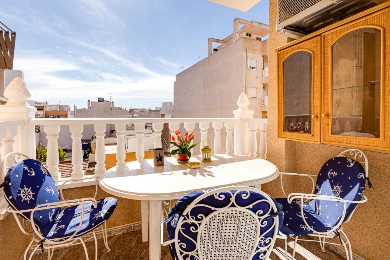 Apartament Caballero De Rodas Torrevieja Exterior foto