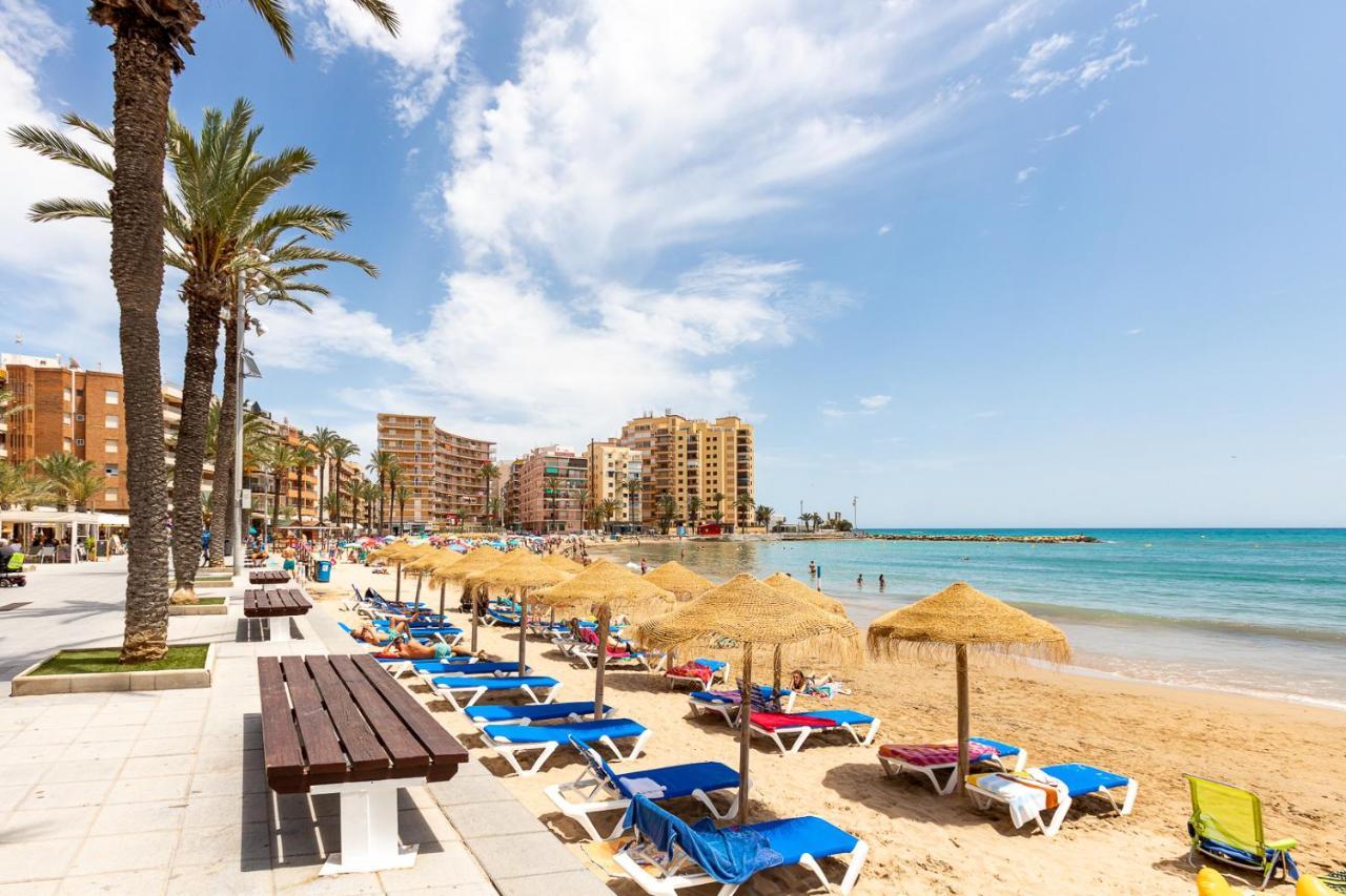 Apartament Caballero De Rodas Torrevieja Exterior foto