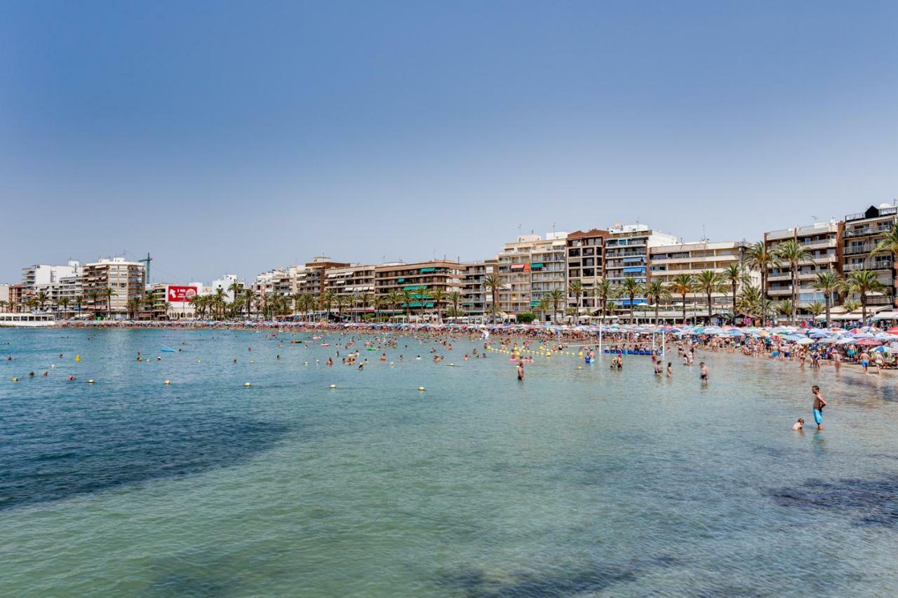Apartament Caballero De Rodas Torrevieja Exterior foto