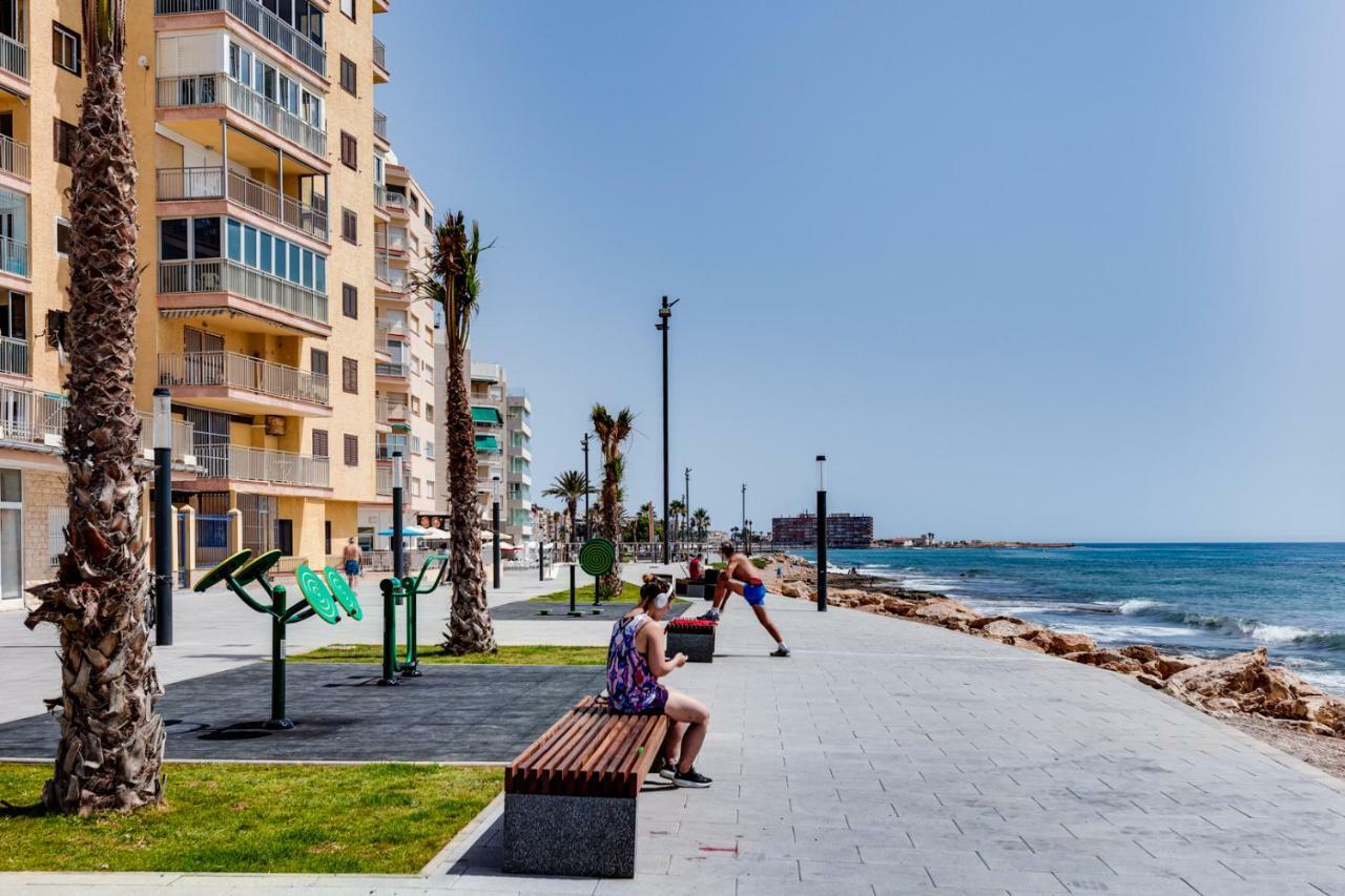 Apartament Caballero De Rodas Torrevieja Exterior foto