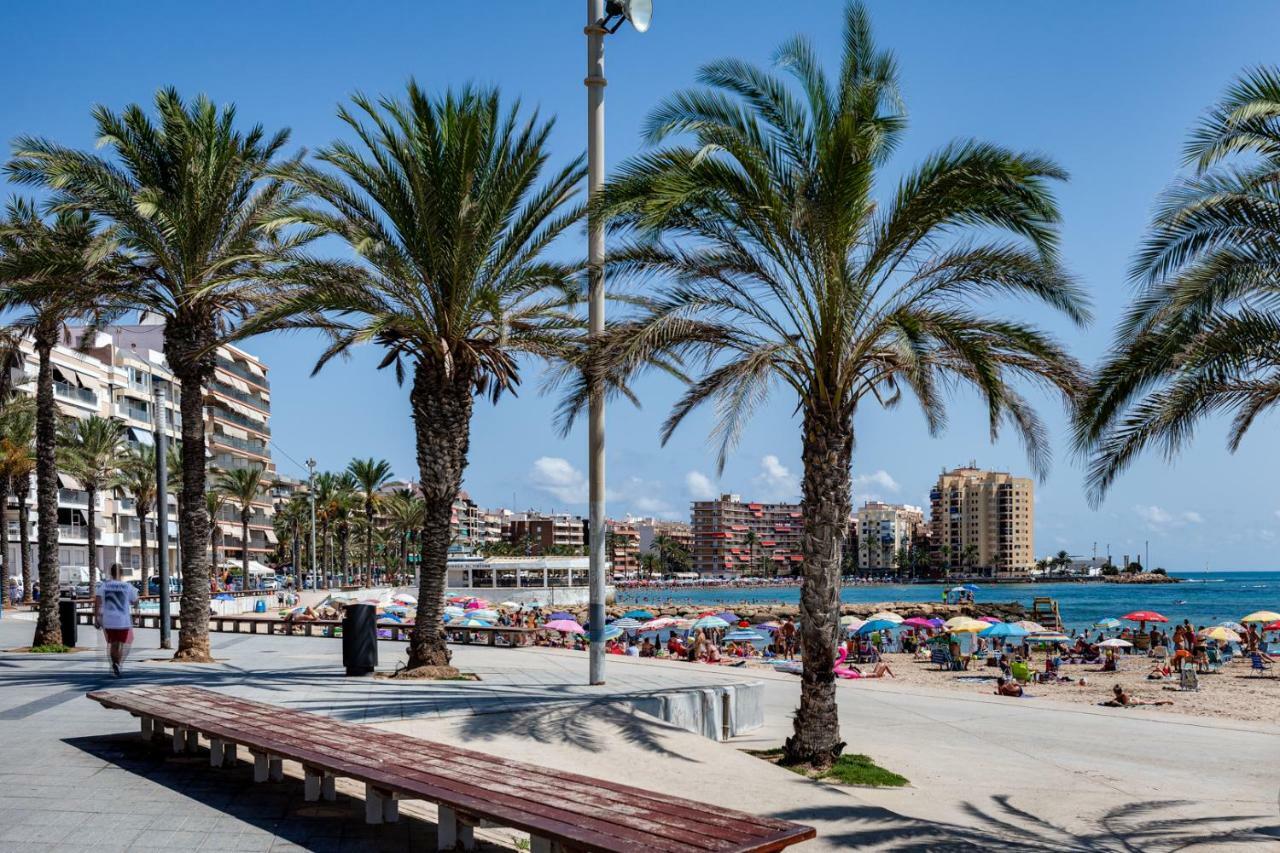 Apartament Caballero De Rodas Torrevieja Exterior foto