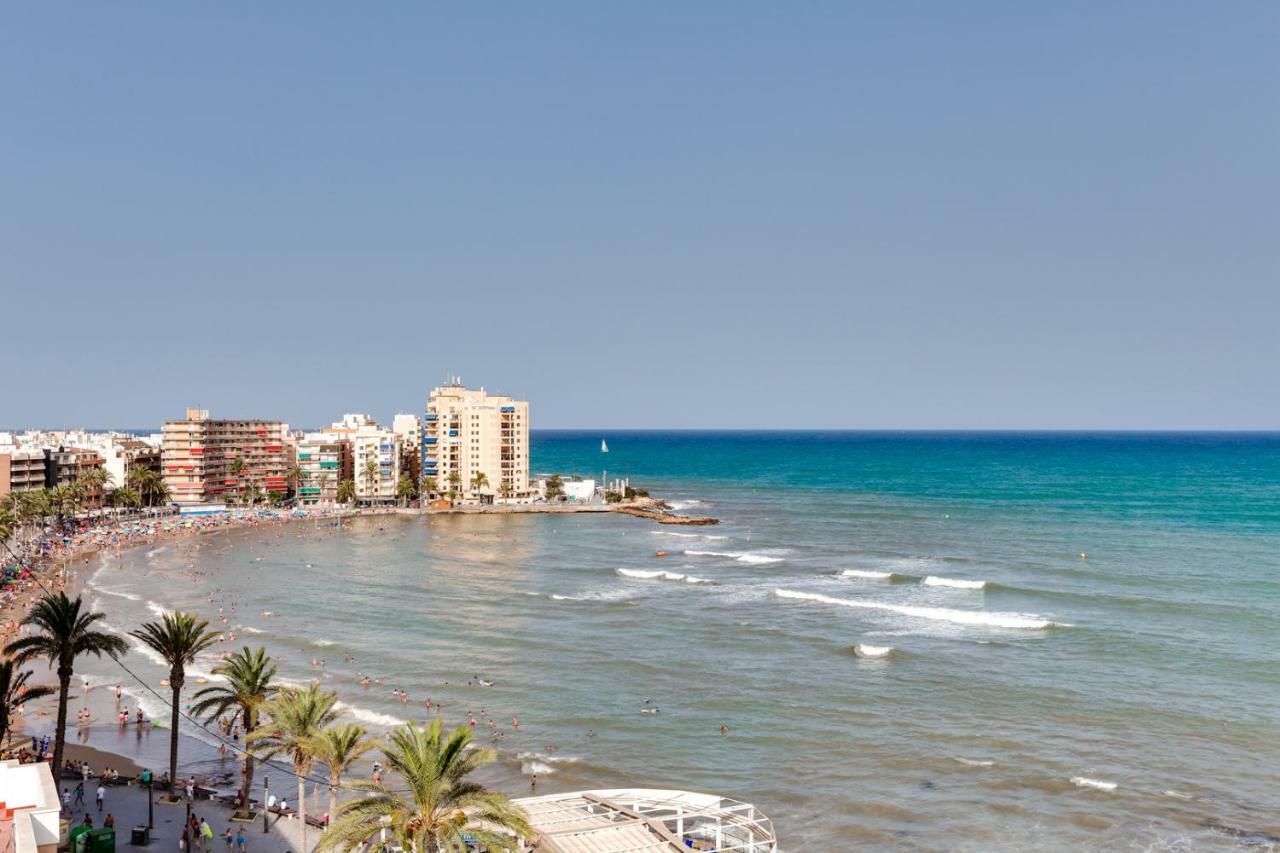Apartament Caballero De Rodas Torrevieja Exterior foto